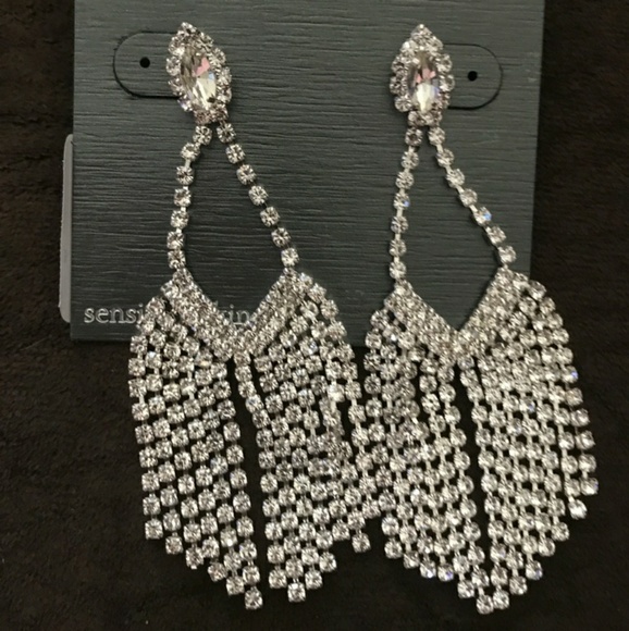 Earrings - Picture 1 of 2